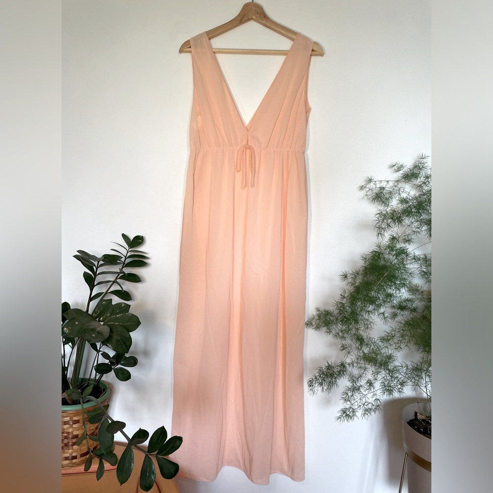 Vintage soft Peach Sleeveless slip/lingerie